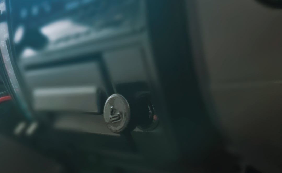 VL blank cigarette lighter dash plastic