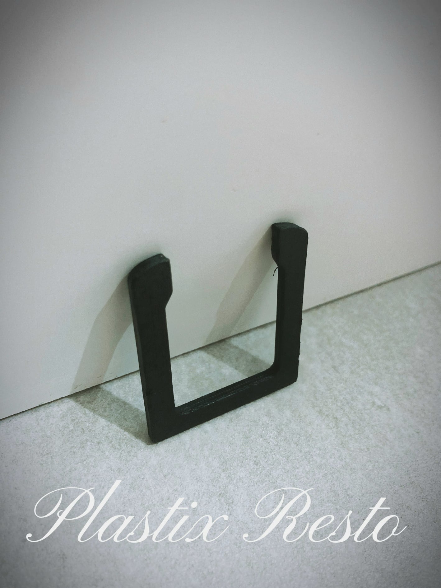 Vl glove box retainer clip