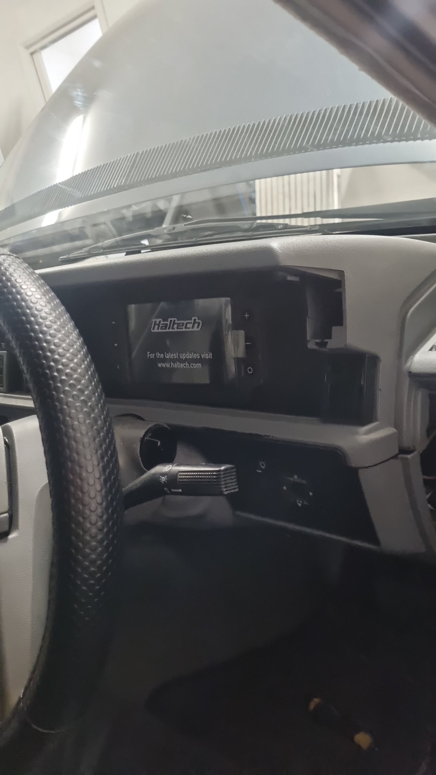 VL IC7 dash cluster mount